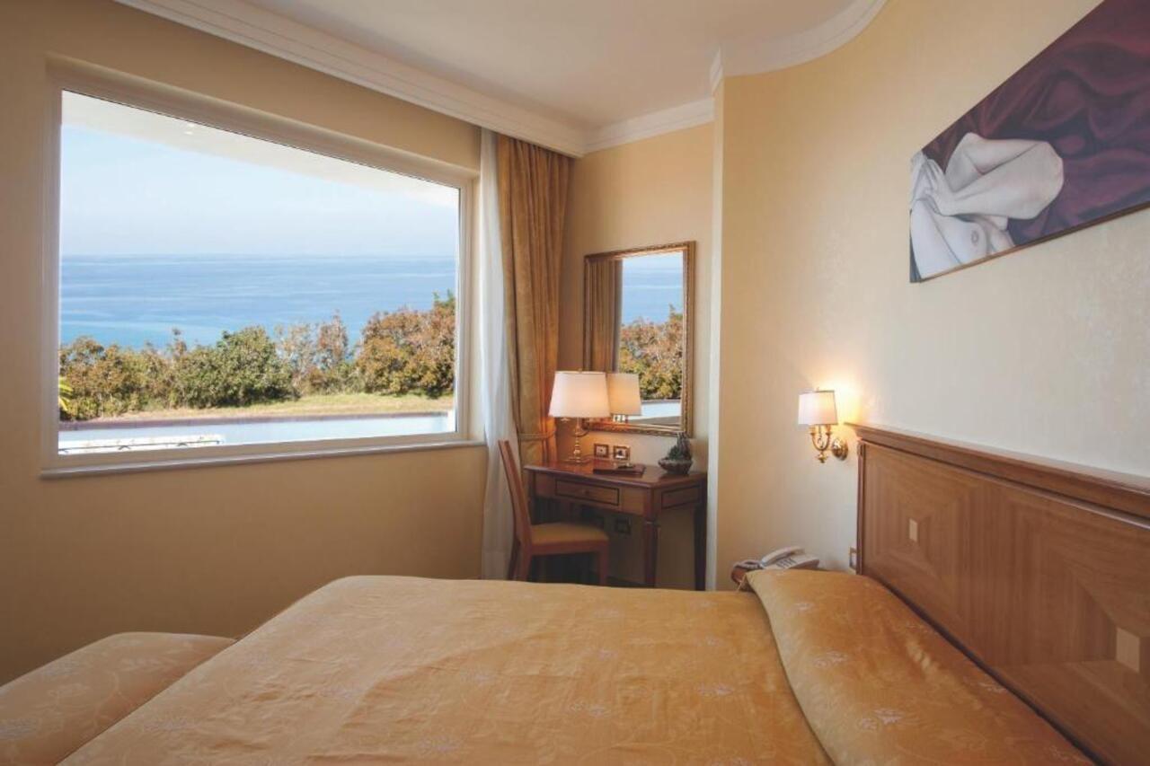 Hotel Tirreno Parghelia Ruang foto