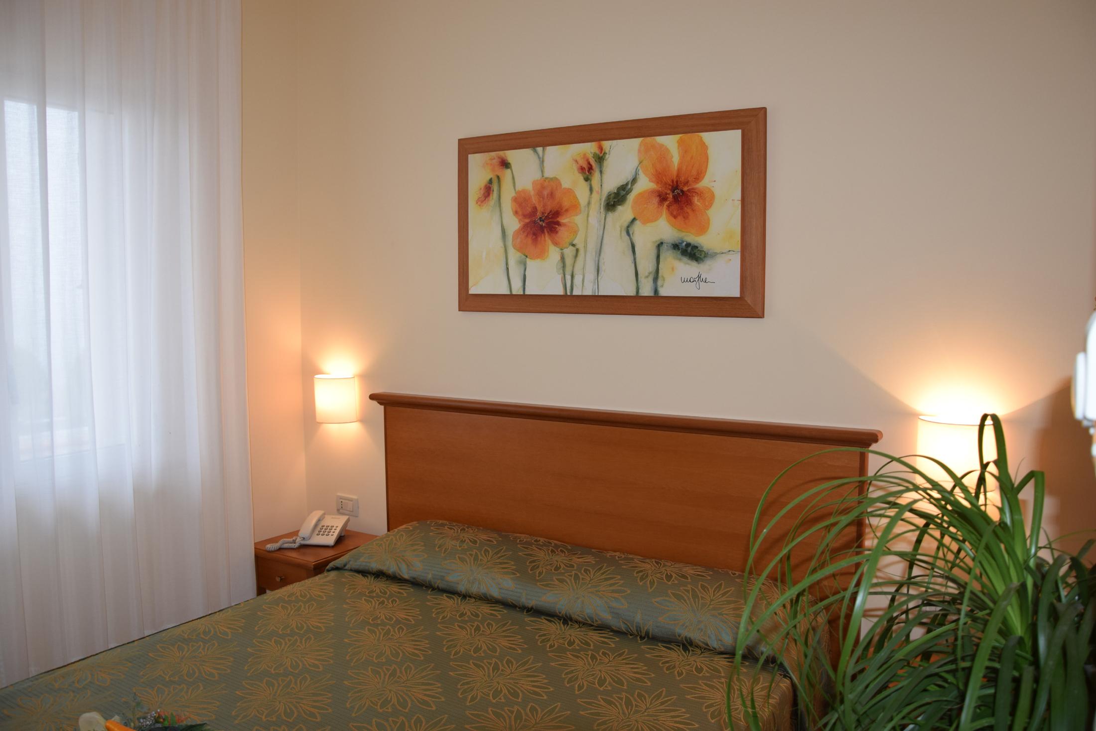 Hotel Tirreno Parghelia Bagian luar foto