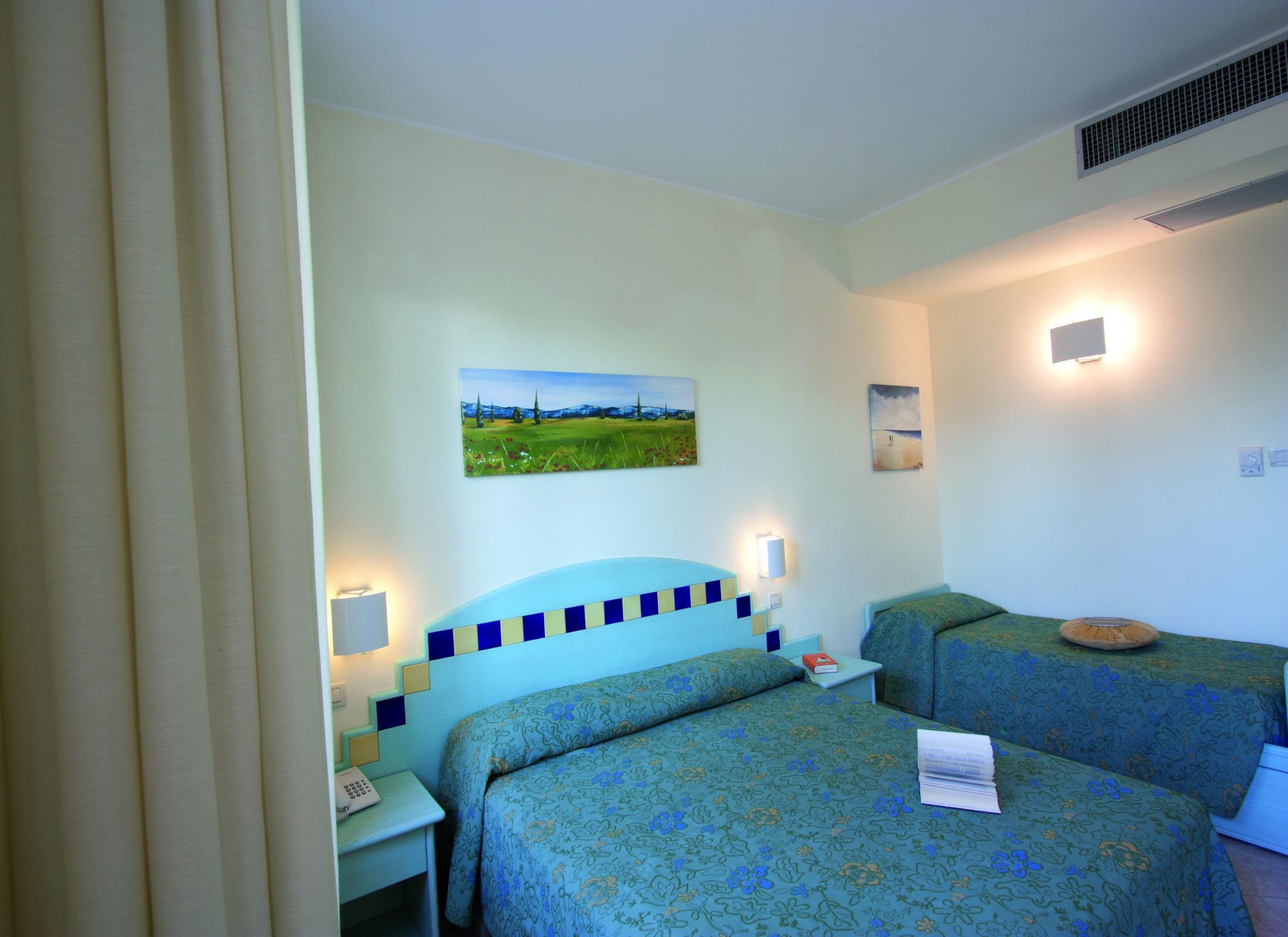 Hotel Tirreno Parghelia Bagian luar foto