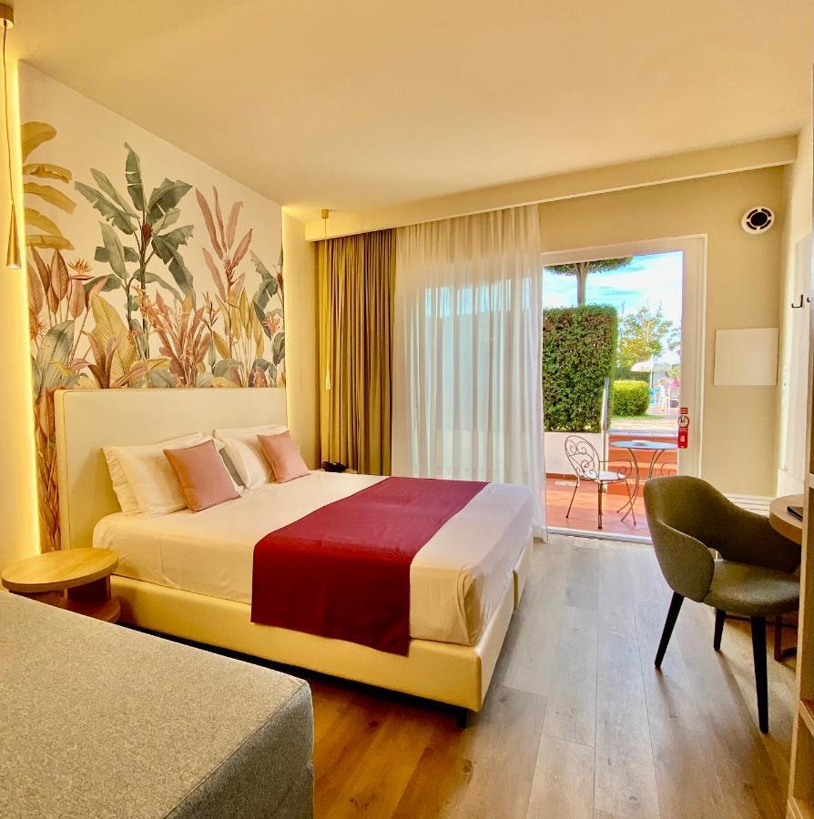 Hotel Tirreno Parghelia Bagian luar foto