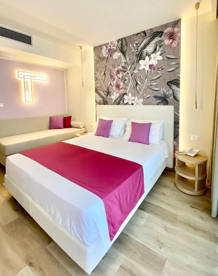 Hotel Tirreno Parghelia Bagian luar foto
