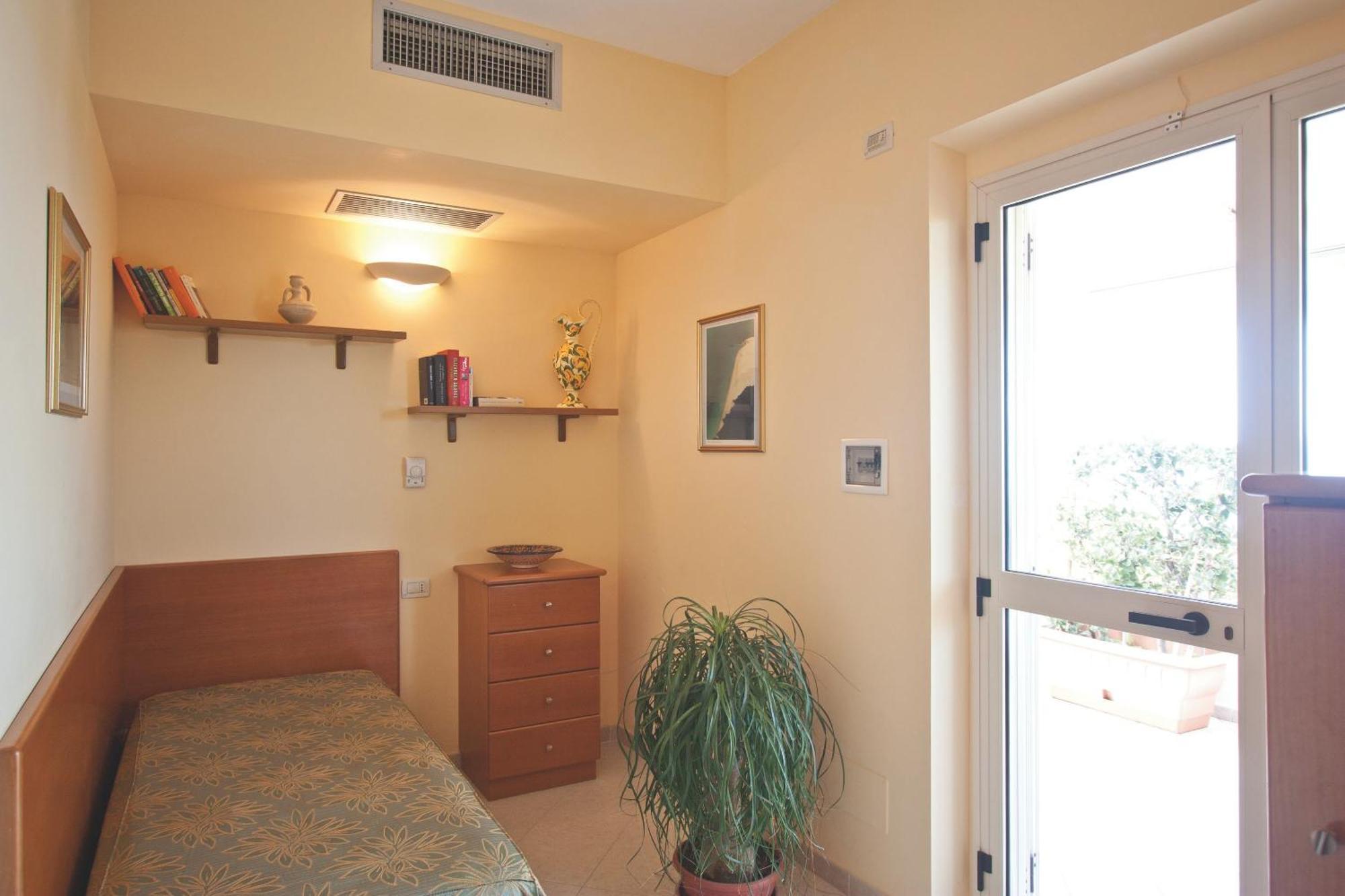 Hotel Tirreno Parghelia Bagian luar foto