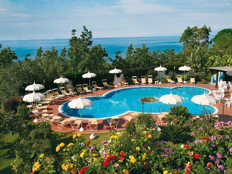 Hotel Tirreno Parghelia Bagian luar foto